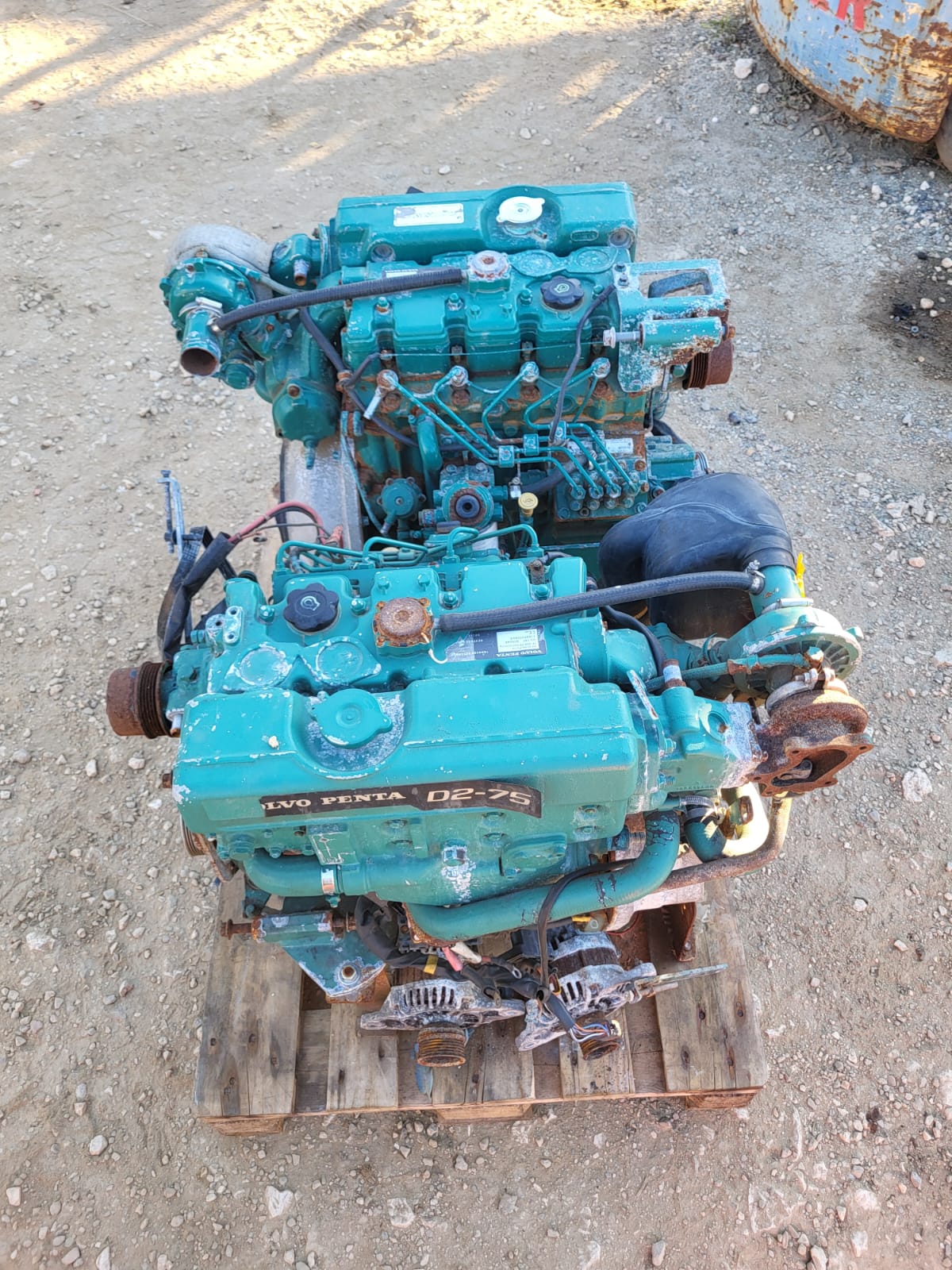 2 Moteurs Volvo D275 – 300€ pièce – Image 5