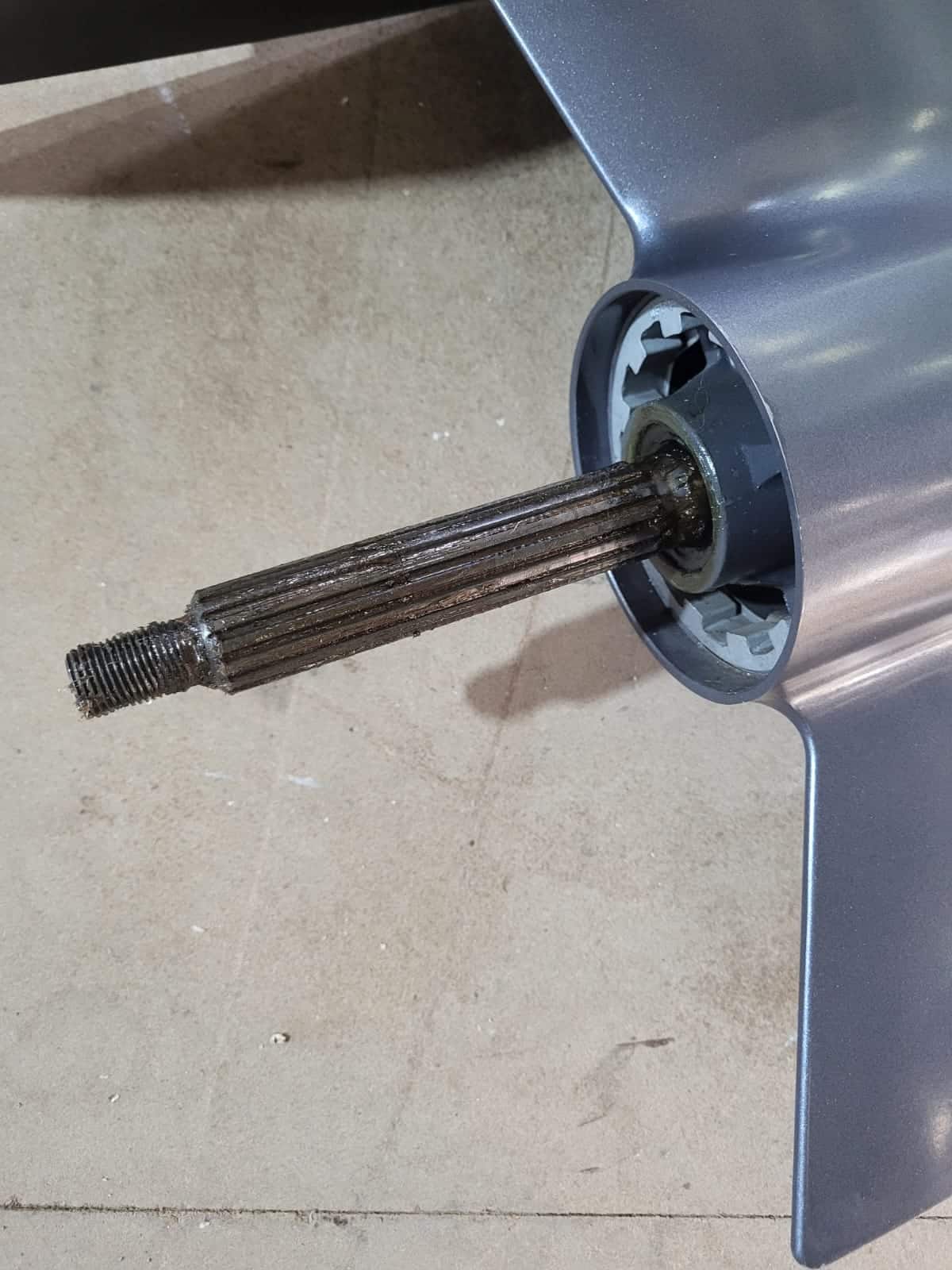 EMBASE 60/70CV YAMAHA RECENT 4 TEMPS INJECTION ARBRE LONG – Image 2