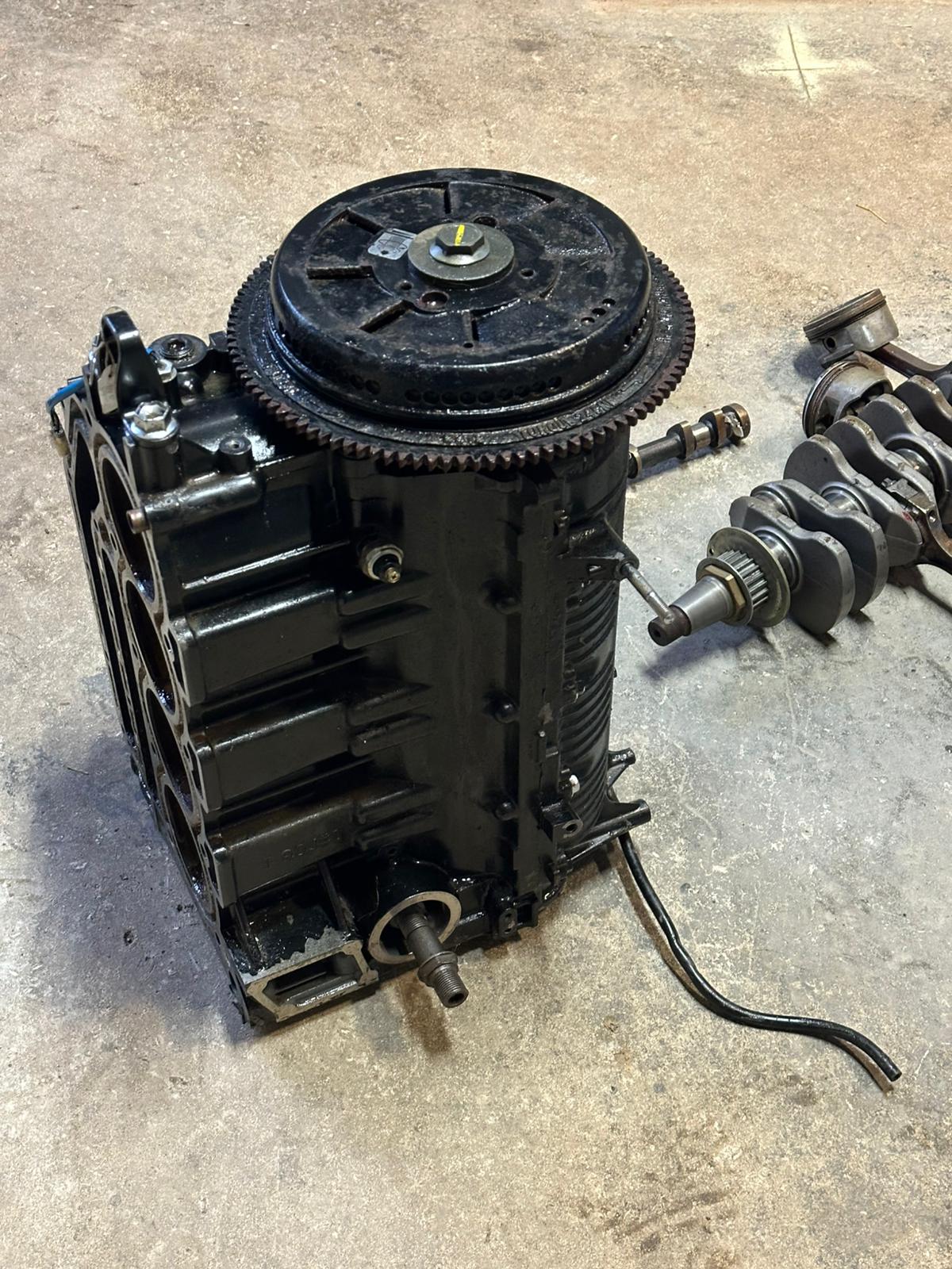 VILEBREQUIN BIELLE PISTONS ET ARBRE A CAMES SUZUKI 4 TEMPS – Image 3